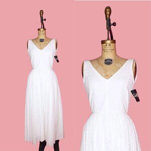 1980s Vintage Punk Label BETSEY JOHNSON White Sleeveless Eyelet Cotton Fit and F